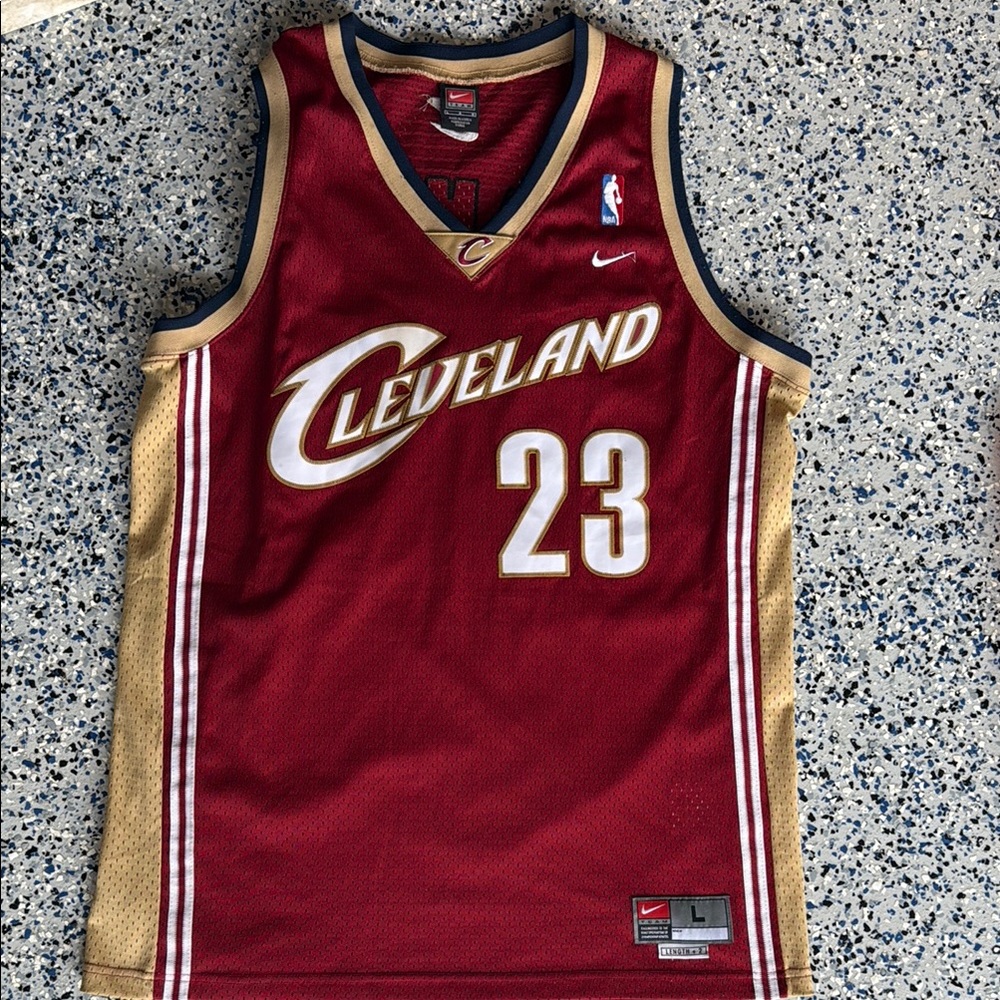 Nike Cleveland Cavaliers Jersey - LeBron James